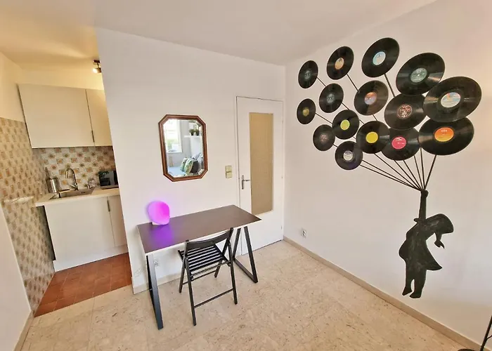 Gregbnb - Studio Design 25M2 - Ascenseur - Wifi - 10Min Gare